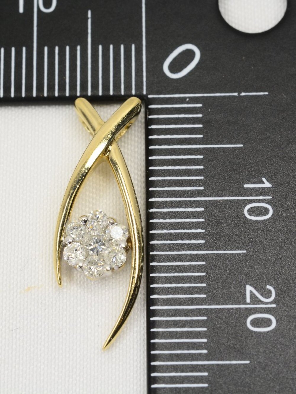 10K WISHBONE ROUND CLUSTER DIAMOND PENDANT - Picture 4 of 4